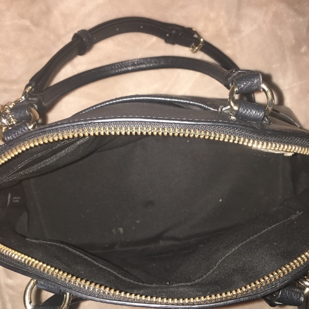 Coach Cora Dome in black pebbled leather - Picture 5 of 8
